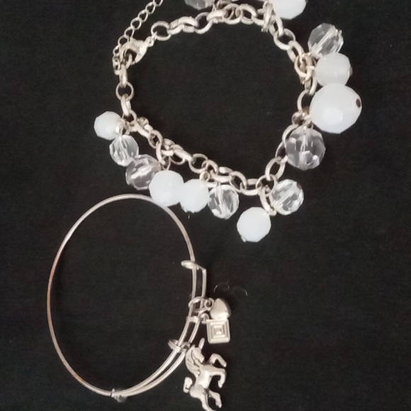 Two bracelets adjustable silver tone. Unicorn,heart and beaded circle Link - Picture 2 of 4